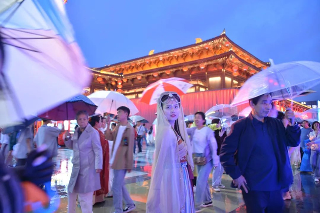 Xiangyi Staff Gathered In The Ancient Capital Xi'An To Experience The Thousand-Year History And Culture Journey.