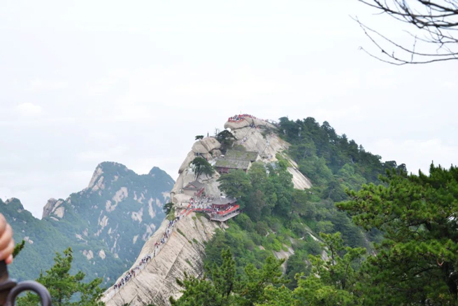 Xiangyi Staff Gathered In The Ancient Capital Xi'An To Experience The Thousand-Year History And Culture Journey.