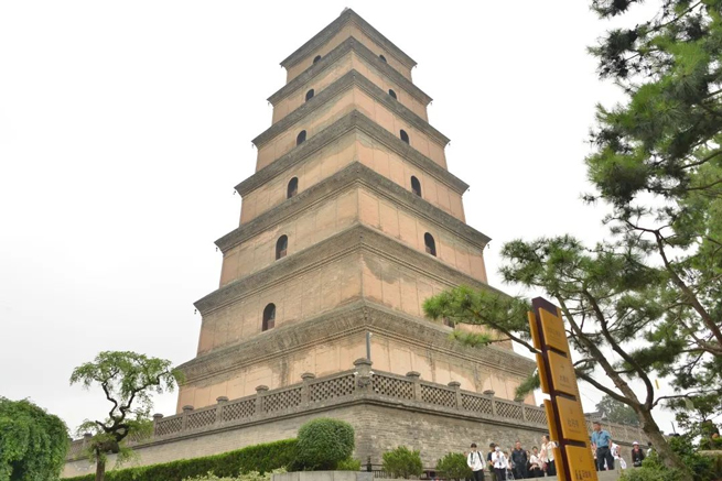 Xiangyi Staff Gathered In The Ancient Capital Xi'An To Experience The Thousand-Year History And Culture Journey.
