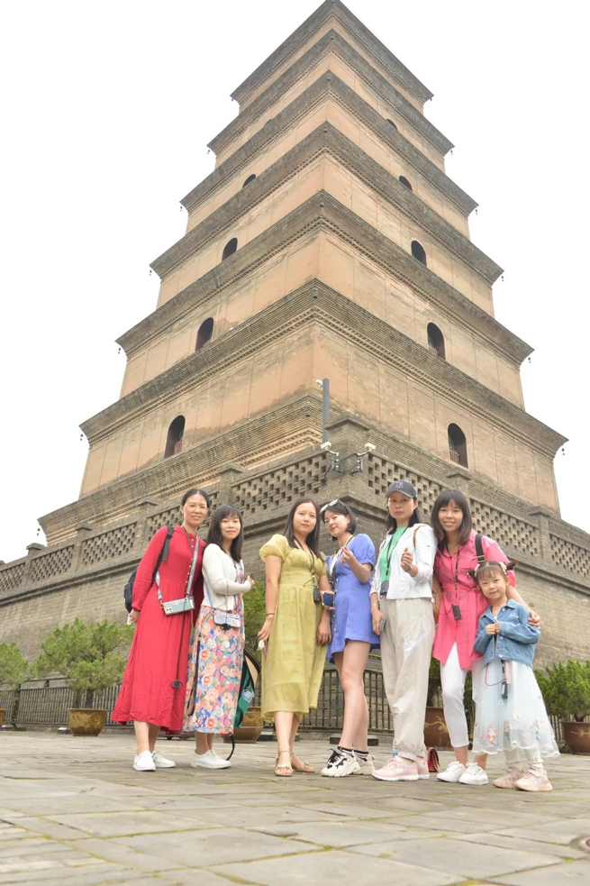 Xiangyi Staff Gathered In The Ancient Capital Xi'An To Experience The Thousand-Year History And Culture Journey.
